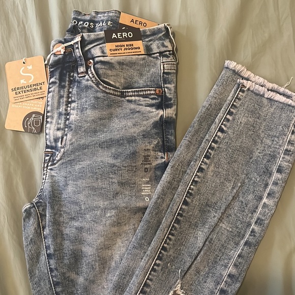 NWT - High Rise Curvy Jegging - Picture 4 of 4